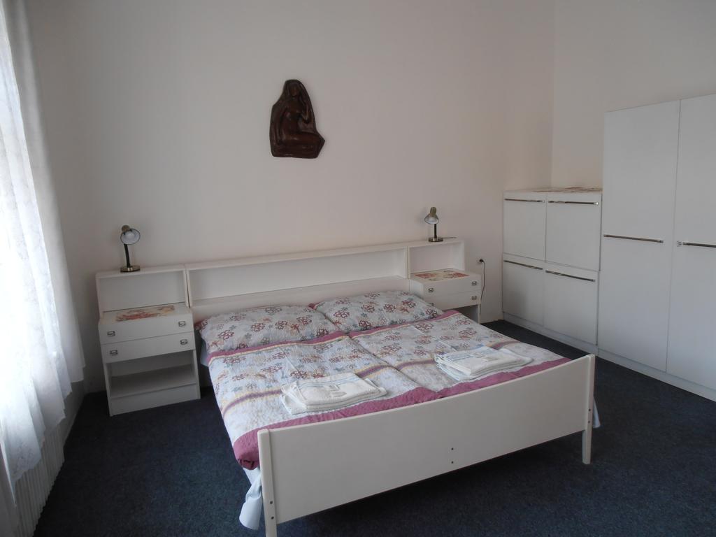 Penzion u České Koruny Jičín Habitación foto