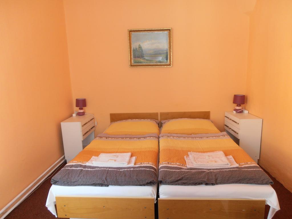 Penzion u České Koruny Jičín Habitación foto